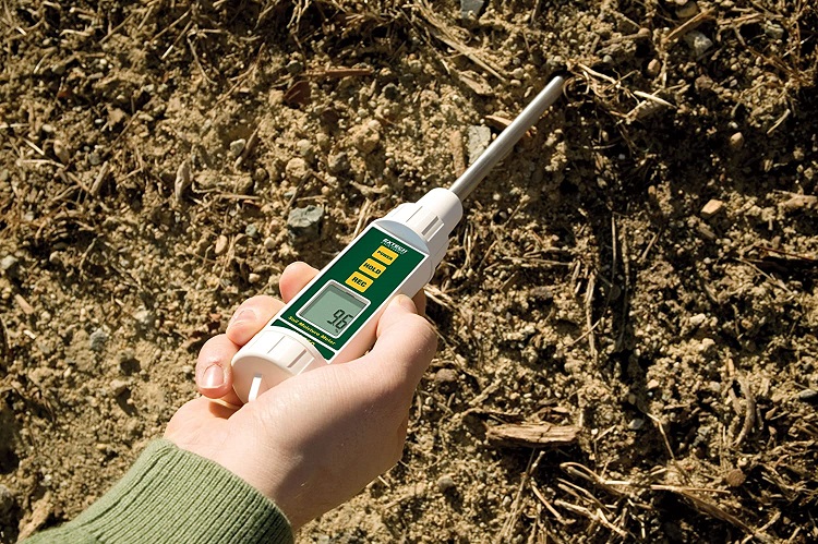 How To Use A Soil Moisture Meter