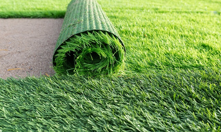 Can You Mix Fake and Real Grass?