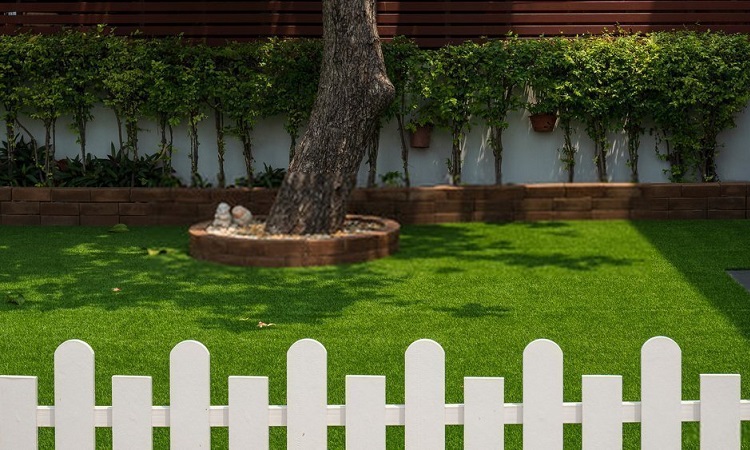 The Benefits of Laying Fake Grass