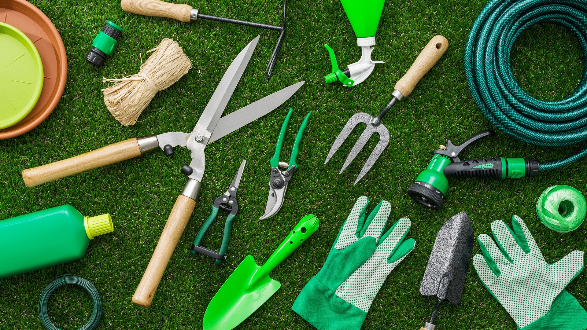 13 Must-Have Yard Tools To Own